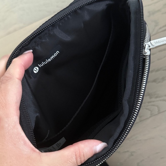 lululemon athletica Black Messenger Bag - Picture 5 of 6